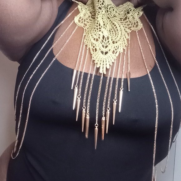 Golden Goddess Gold loop and lace body chain - Picture 2 of 5